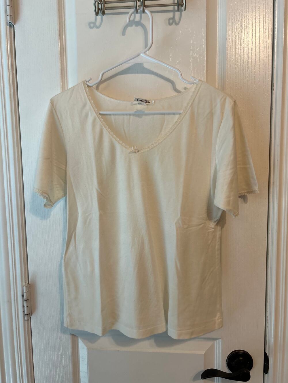 Cuddl Duds Short Sleeve M V-Neck Pullover Top